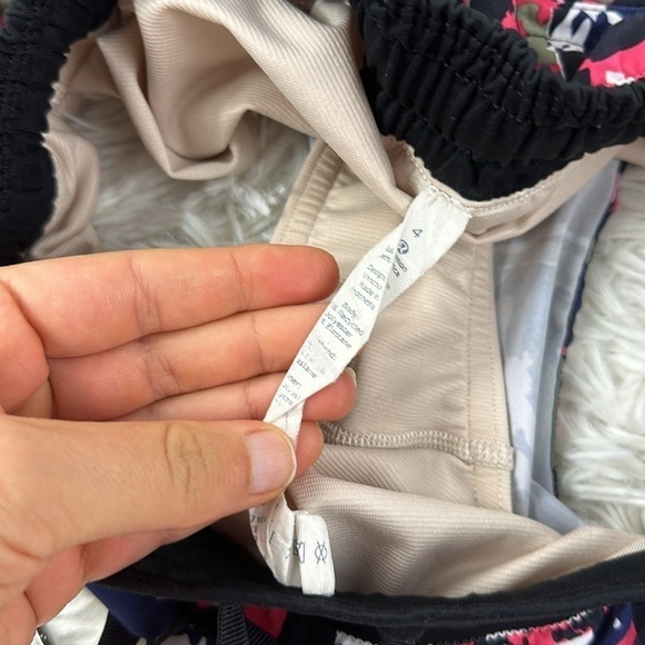 🔥$SALE$🔥 Lululemon Hotty Hot Short Pop Cut Boom Juice Multi / Black - Picture 4 of 7